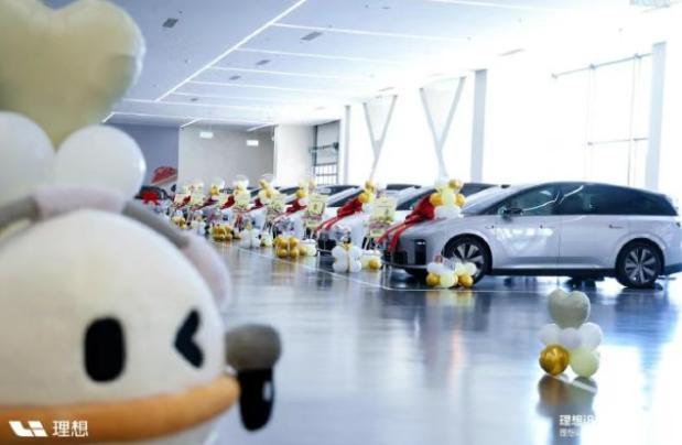 六座純電SUV理想i8開啟交付