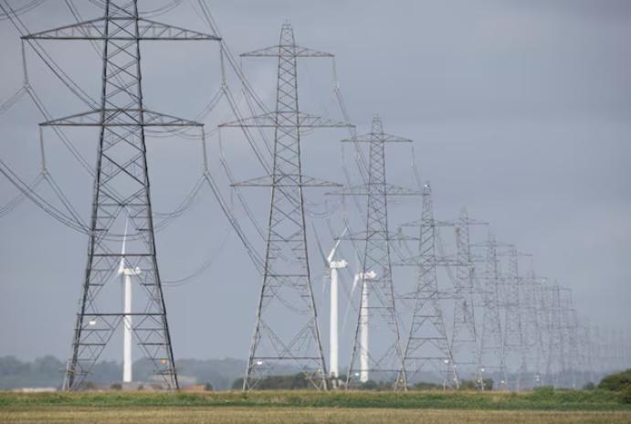 英國(guó)能源新規(guī):2026年要求供應(yīng)商提供更低固定收費(fèi)電價(jià)